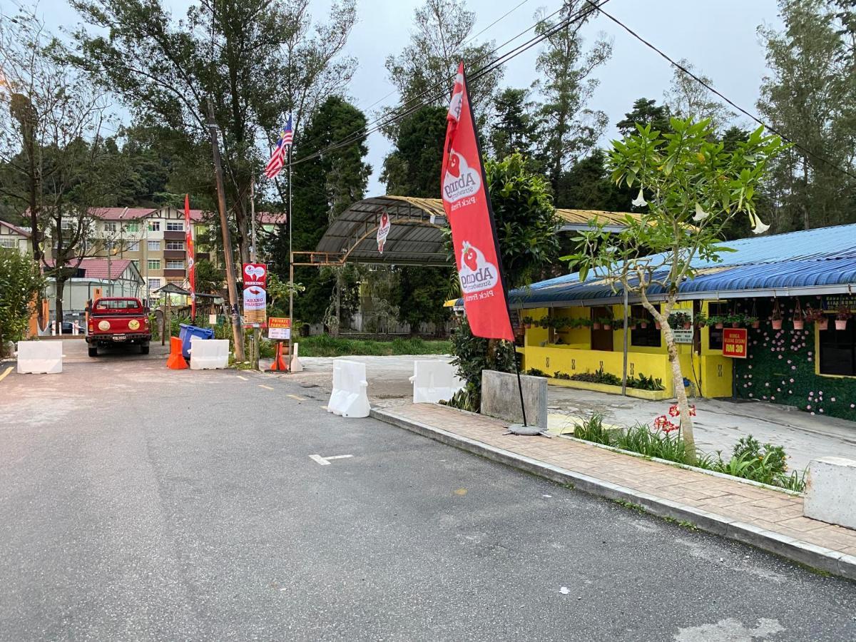 Aiza Homestay Opposite Abang Strawberry Taman Sedia Tanah Rata Exterior foto