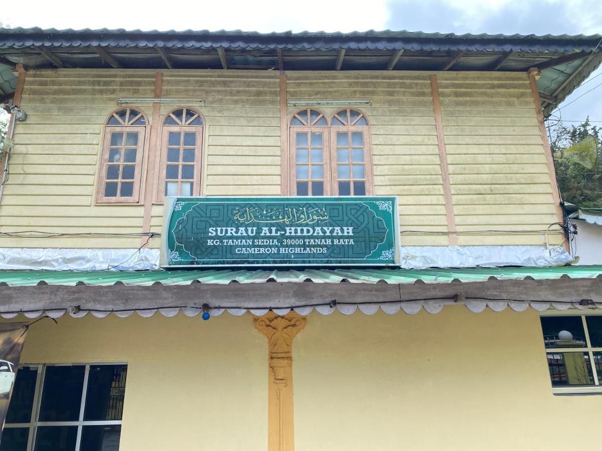 Aiza Homestay Opposite Abang Strawberry Taman Sedia Tanah Rata Exterior foto